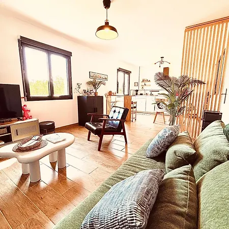Gaia -appartement Meublé 4 étoiles Apartamento