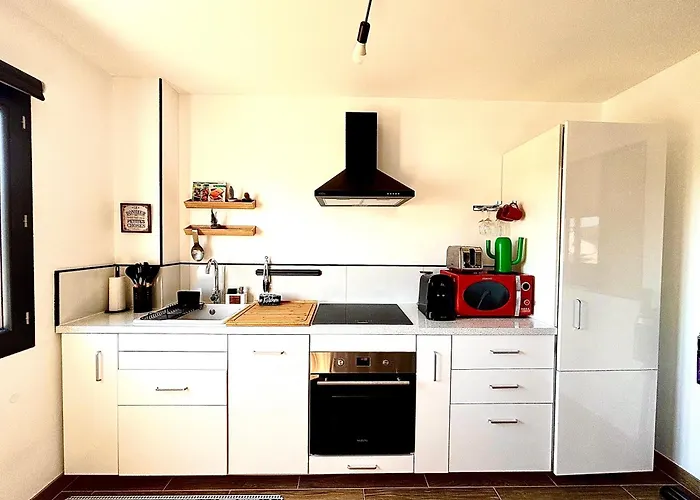 Gaia -appartement Meublé 4 étoiles *